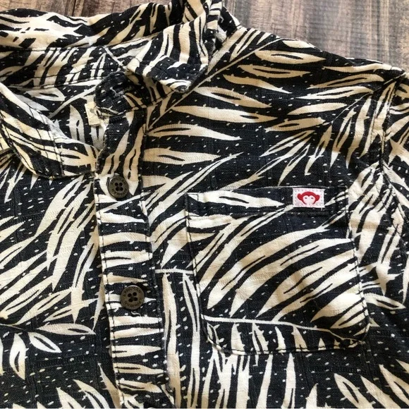 Appaman Textured Button Down Shirt size 5 - Picture 2 of 3